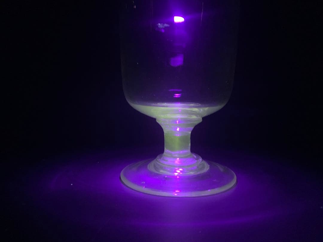 剣先 蓋付 ガラス瓶 ウランガラス 戦前 駄菓子瓶 気泡硝子 脚付 キャニスター