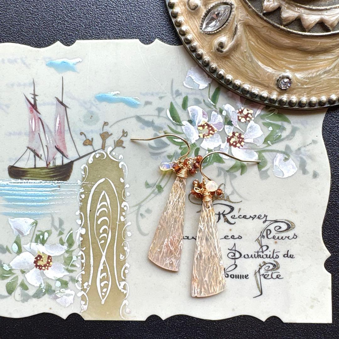 《のほほん様》レア✴︎チューブアゲート＆グリーンオパール＊ピアスorイヤリング