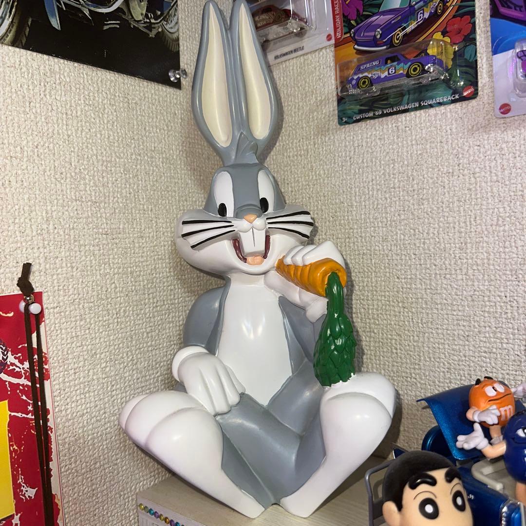 バックスバニー 置物 ニンジン付き高さ34センチ