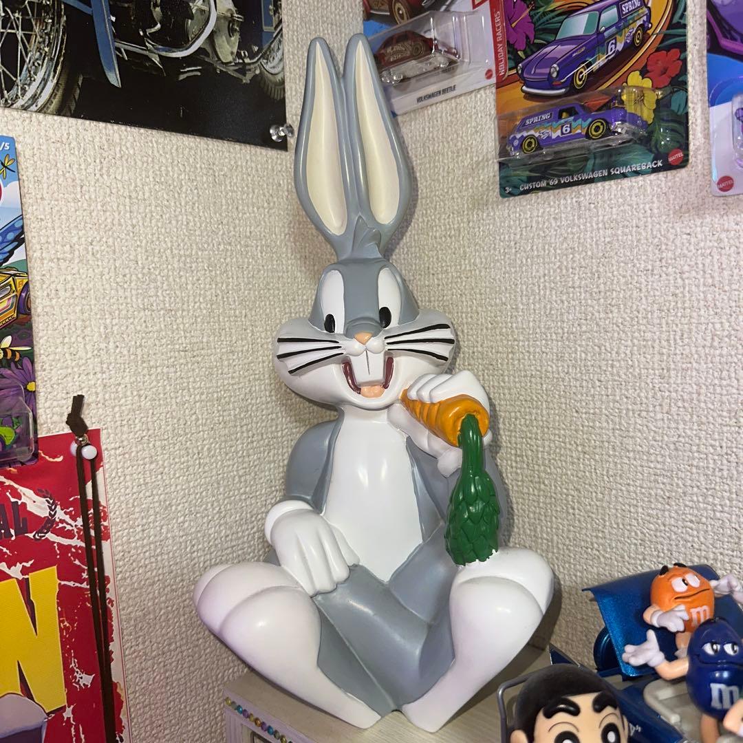 バックスバニー 置物 ニンジン付き高さ34センチ