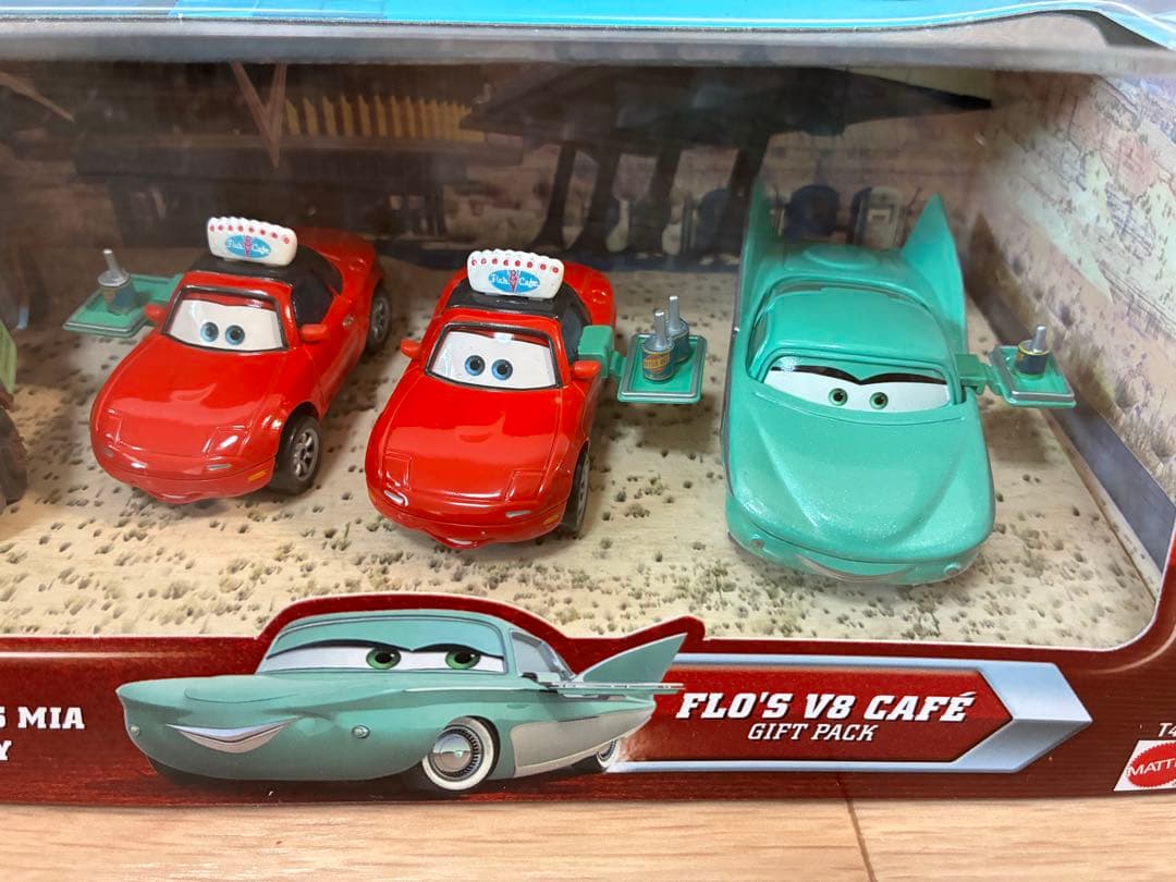 カーズ　フローズ V8 カフェ ギフトパック