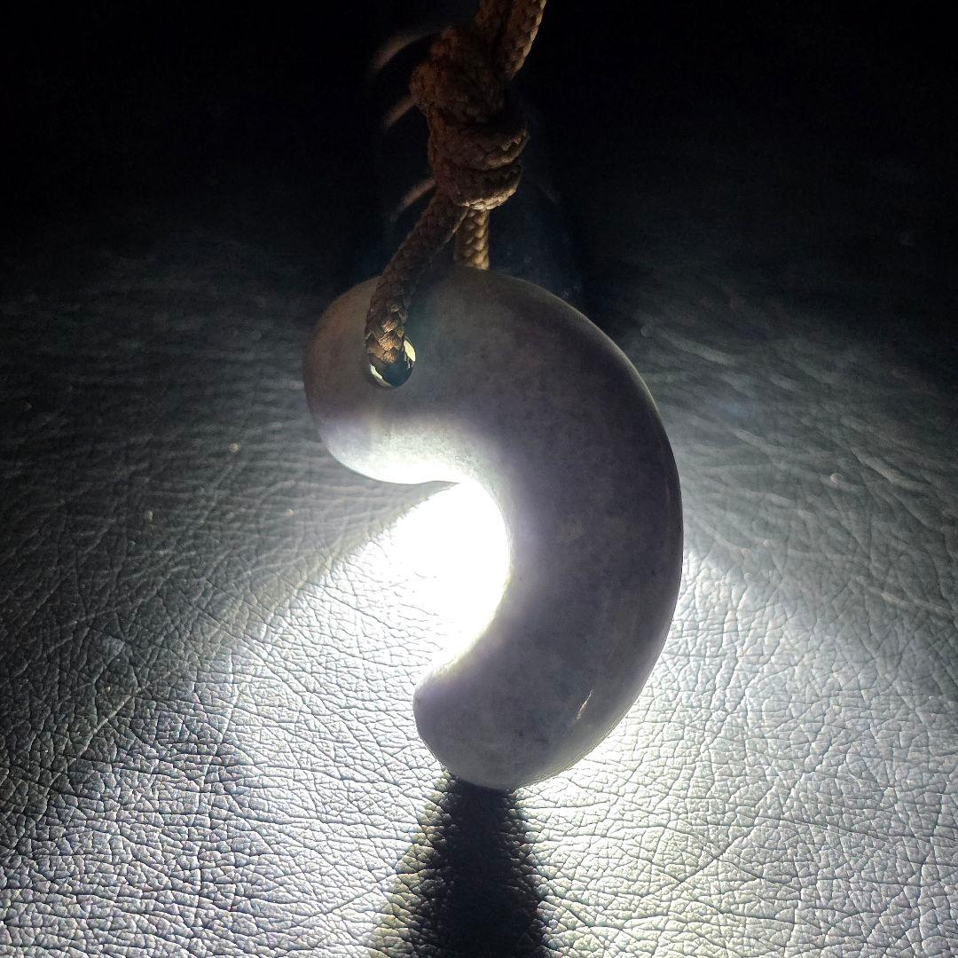 糸魚川翡翠:勾玉　MT0101