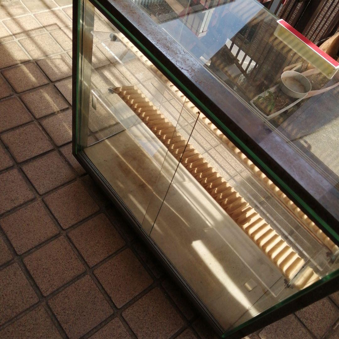 ガラスショーケース　三菱ペンシル　EXCEED