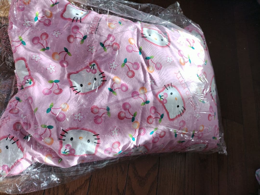 サンリオハローキティ　日本製枕＆枕カバー新品未使用レトロ