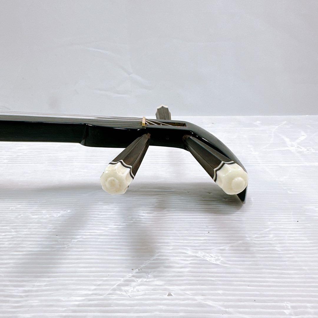 【美品】沖縄三線 蛇皮線 本皮 蛇皮 三味線 本蛇皮 民族楽器 黒漆