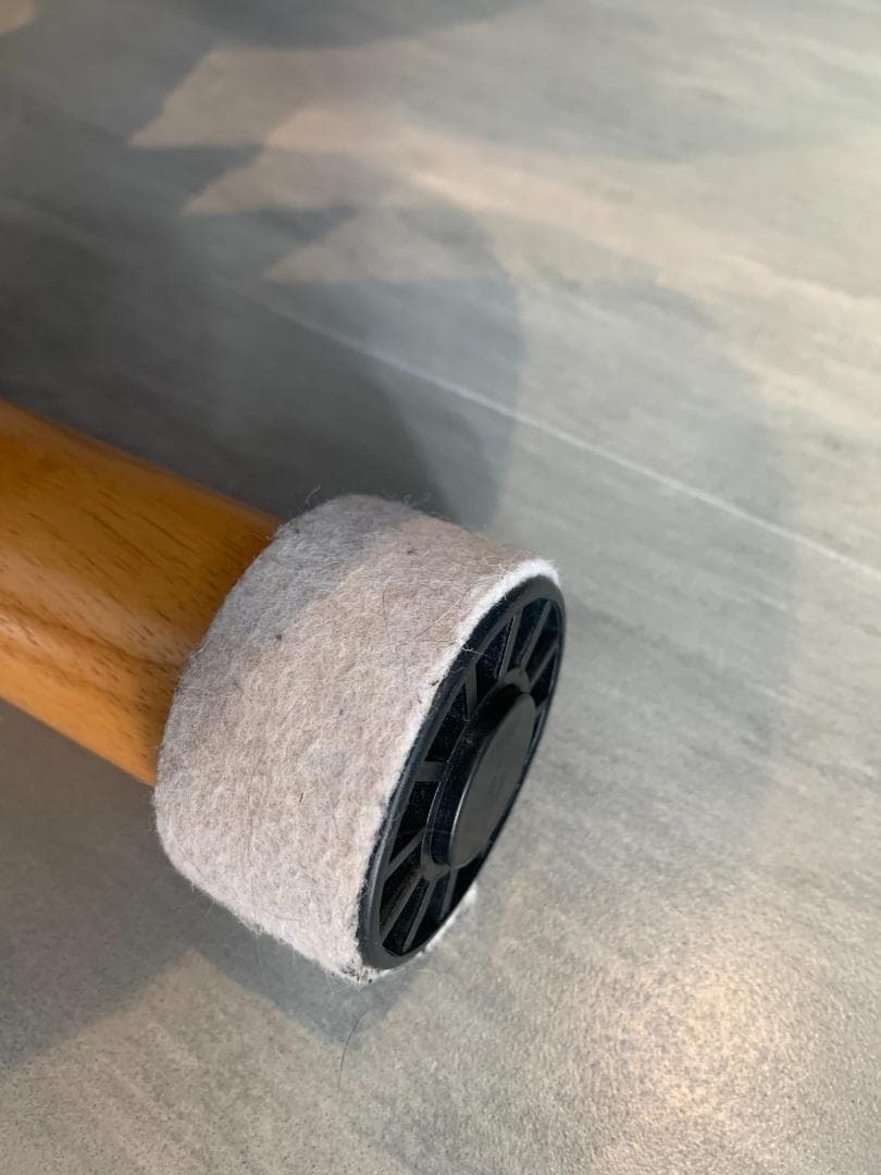 姿勢矯正チェア グレー 木製フレーム 高さ調整可能_タイヤフェルト付