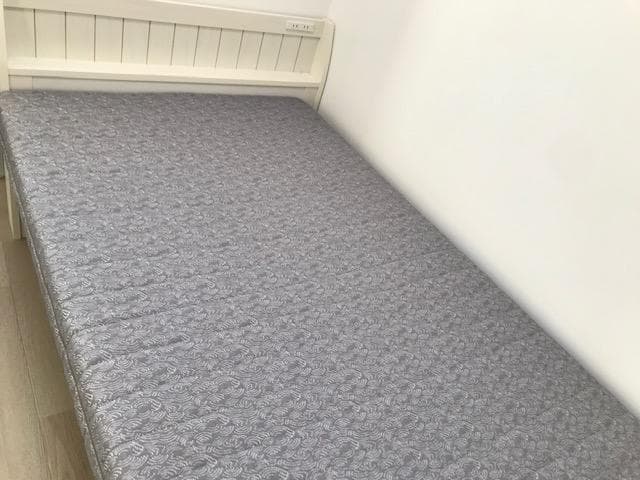 シングルベッド