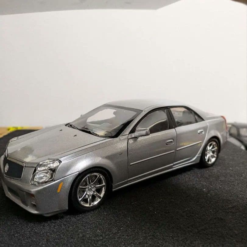 Cadillac CTS-V シルバー ミニカー　1/18 箱無　アメ車