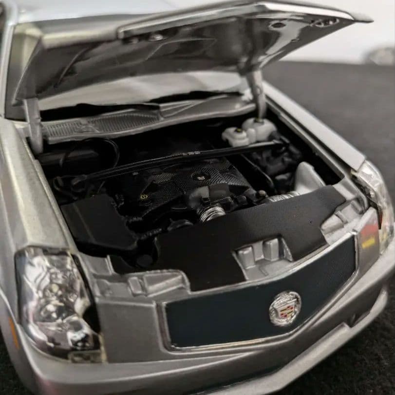 Cadillac CTS-V シルバー ミニカー　1/18 箱無　アメ車