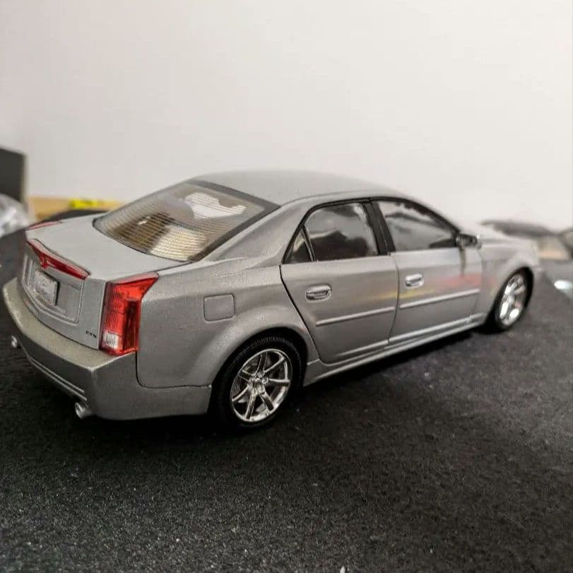 Cadillac CTS-V シルバー ミニカー　1/18 箱無　アメ車