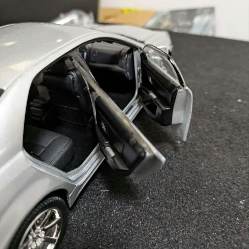 Cadillac CTS-V シルバー ミニカー　1/18 箱無　アメ車