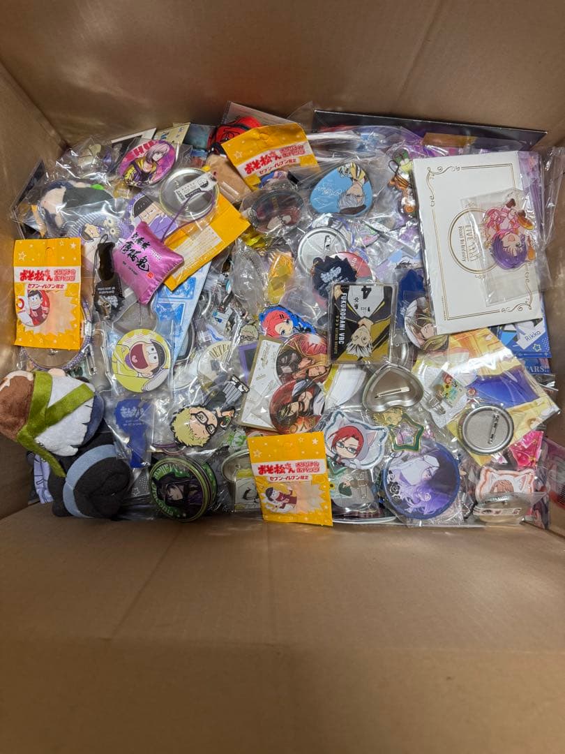 アニメグッズ　ノンジャンル　美少女　大量　15キロ　まとめ売り