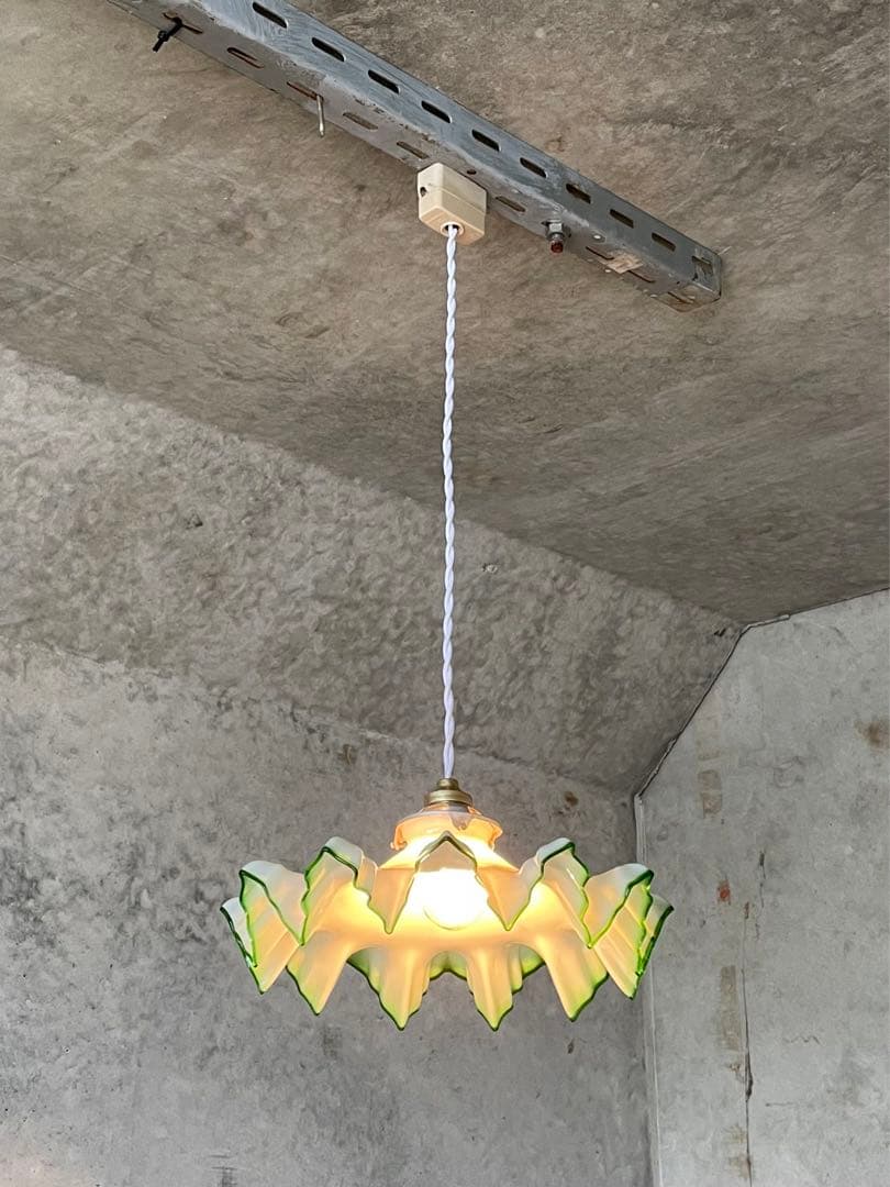 75. 40’s フランスアンティーク　古民家 ガラスシェードペンダントランプ