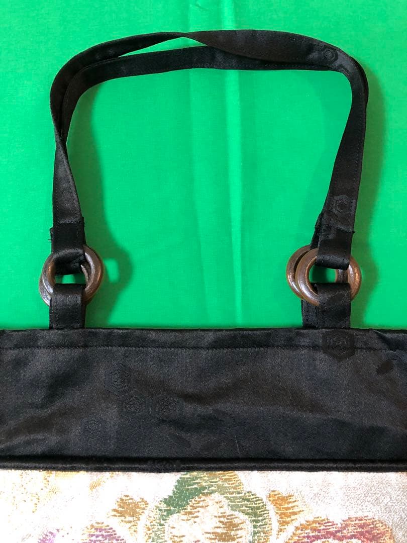 帯リメイク 黒×金 花文様／リングハンドル付き／着物リメイク 一点物