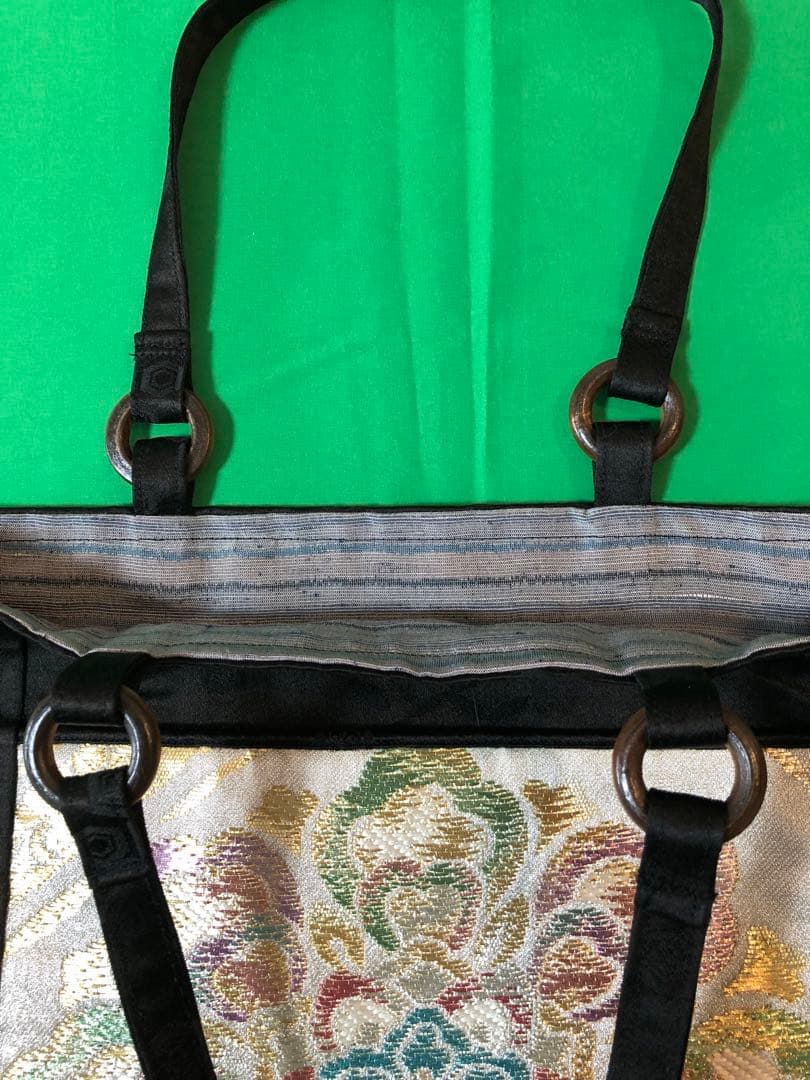 帯リメイク 黒×金 花文様／リングハンドル付き／着物リメイク 一点物