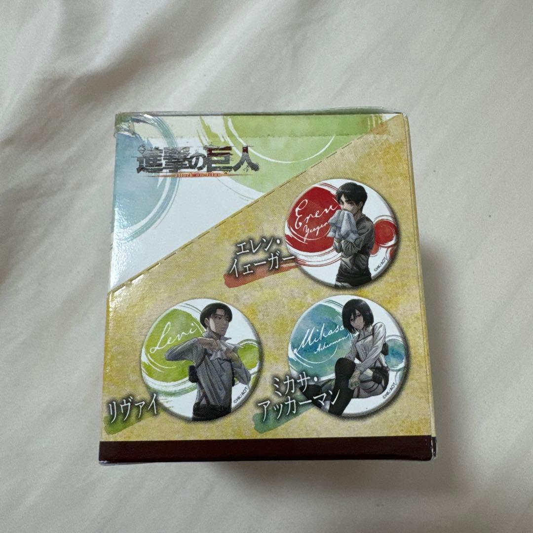 進撃の巨人 トレーディング缶バッジ アニメガ　出撃　調査兵団