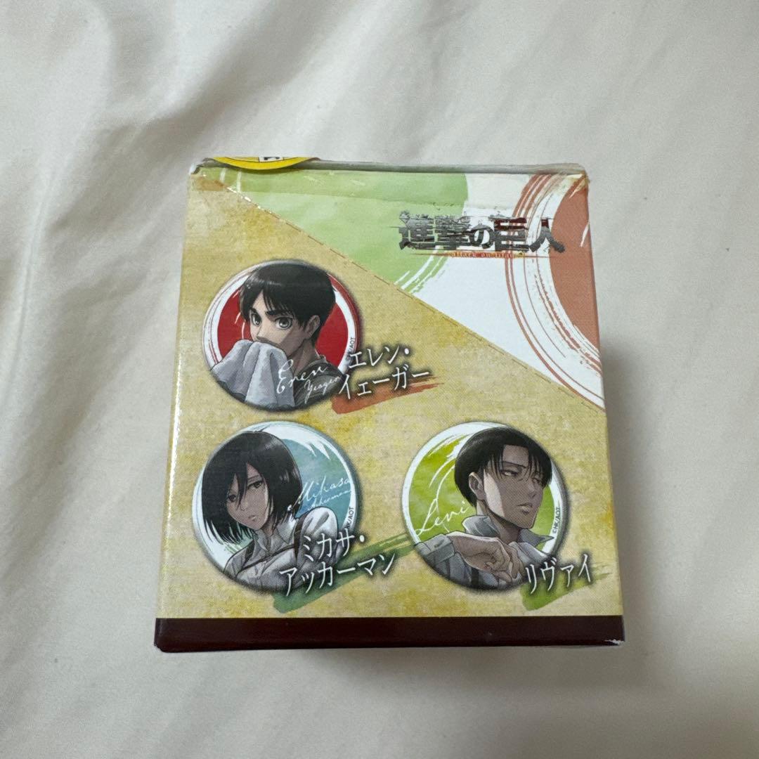 進撃の巨人 トレーディング缶バッジ アニメガ　出撃　調査兵団