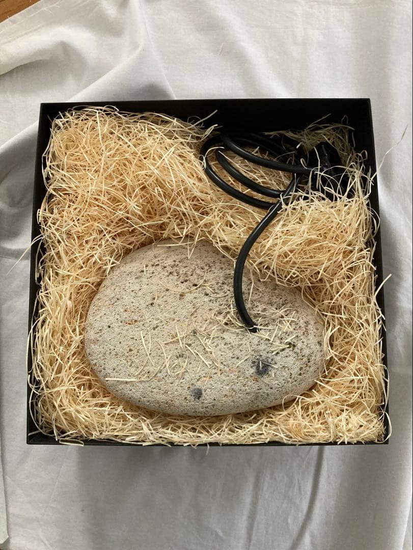 ライトイヤーズ　モアライト　溶岩石シングル　ケース付き　未使用品