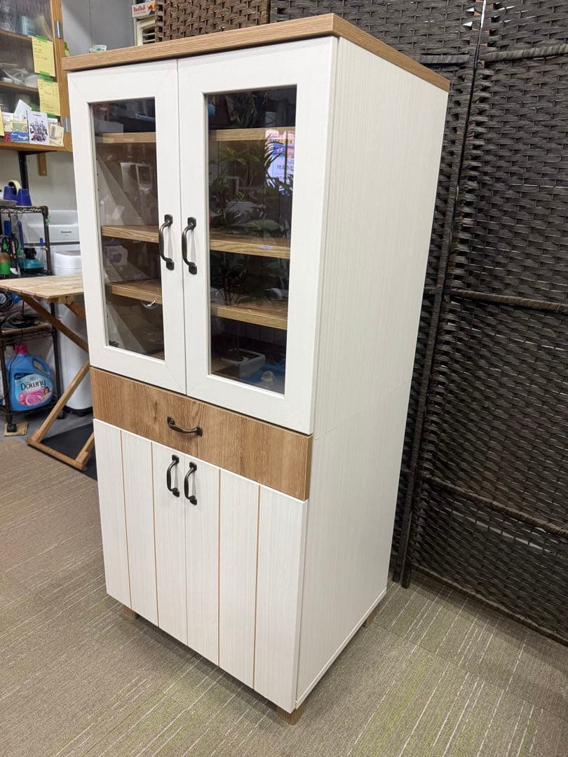 【美品】ニトリ　フレンチカントリー調キャビネット　(キャビネットW131)