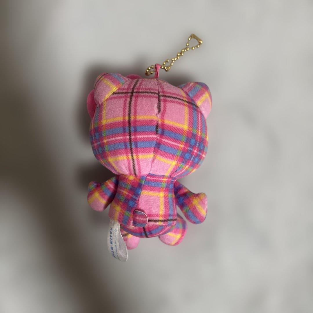 ハローキティ ぬいぐるみキーホルダーチェック柄 - メルカリ