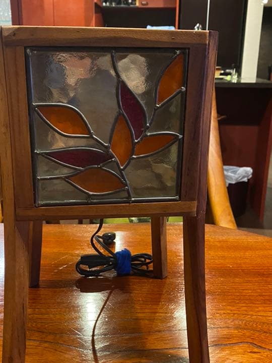 ステンドグラス　卓上ライト