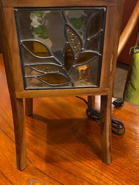 ステンドグラス　卓上ライト