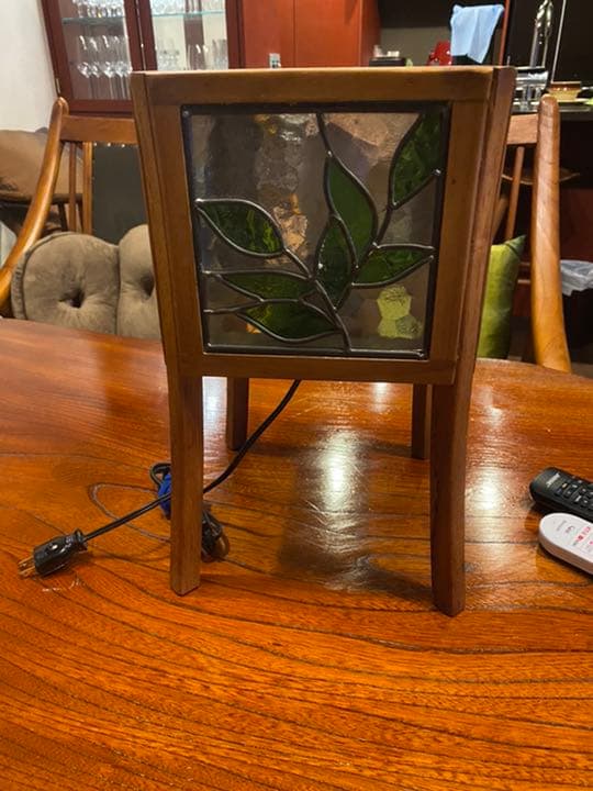 ステンドグラス　卓上ライト