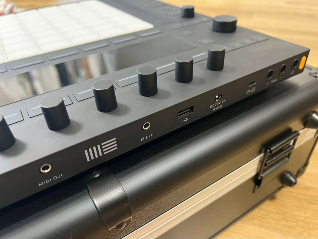 【ほぼ未使用品】Ableton Push3 Stand alone 専用ケース付