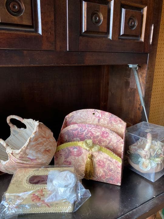 ヴィクトリアンプリント薔薇の４点盛りだくさんお楽しみ袋ペーパーレターラック＆籠等