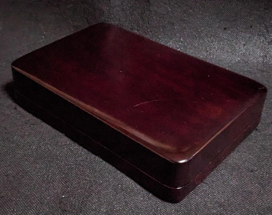 紅絲硯】◇瑞雲文◇多層糸紋と波紋の美石◇唐木塗箱◇約6.3吋◇魯硯
