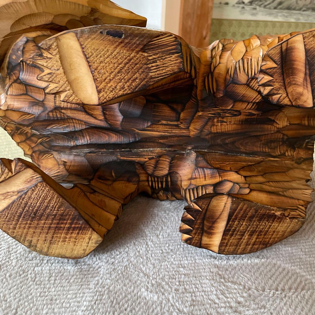 木彫り熊鮭くわえ　木製