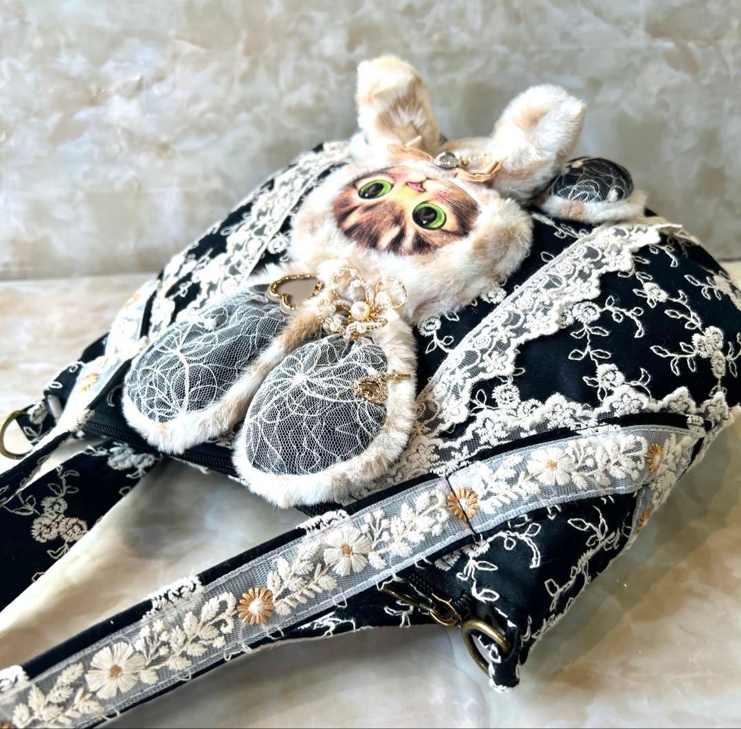 コヤンイサムチョン コロンと可愛いファスナーバッグ 刺繍生地 - メルカリ