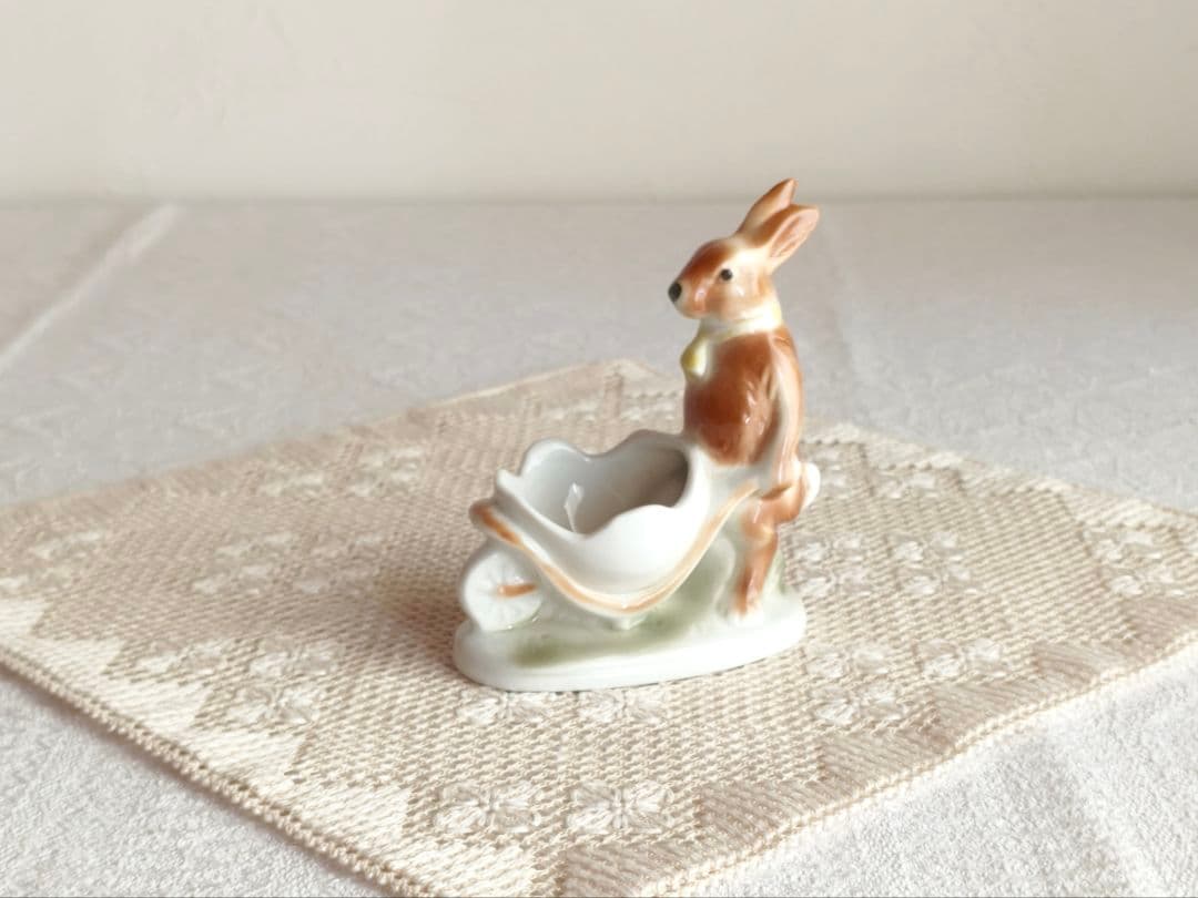 * pottery rabbit ୨୧ * お手伝い上手な ステキなうさぎさん