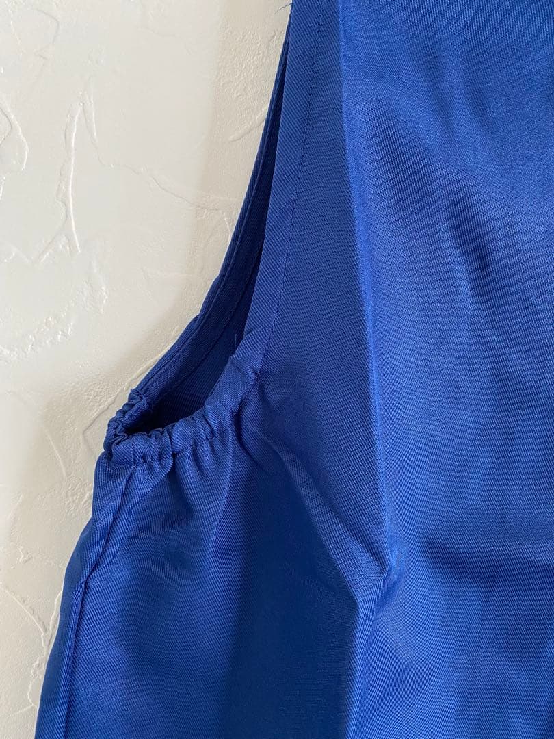 ブルー　ブラック　エプロン　ボタン付き 4ポケット