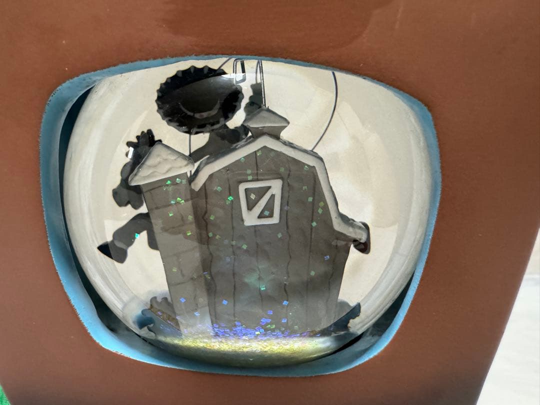 ディズニーストア トイストーリー2 TV型 オルゴール付きスノーグローブ