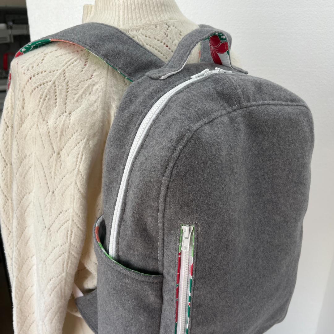 こっそりハワイアンなウールのデイバッグ