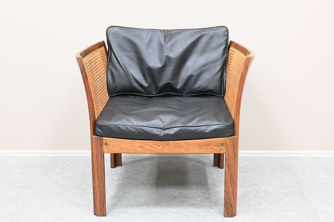 希少品】C.F.C Silkeborg社製 アームチェア 籐張 ローズウッド - メルカリ