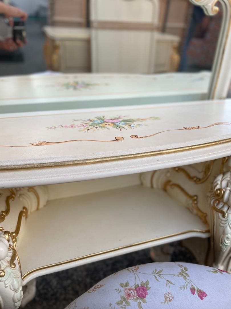 プリンセス家具　西洋風　アンティーク家具　ゴージャス家具　ドレッサーシミあり