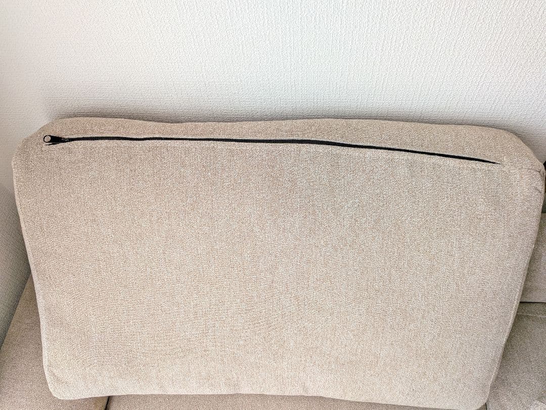 左肘側【座面広い‼️】ベージュファブリック2人掛けソファ