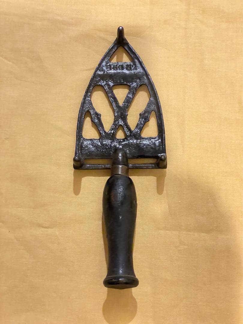 イギリス製アンティークアイロン