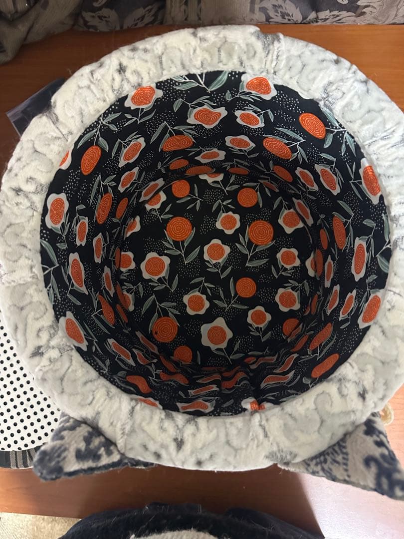 ユニークな猫デザインのアニマルスツール【土日配送】