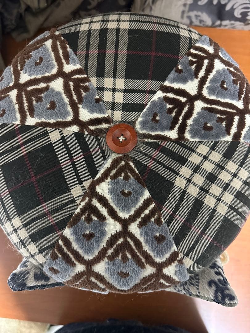 ユニークな猫デザインのアニマルスツール【土日配送】