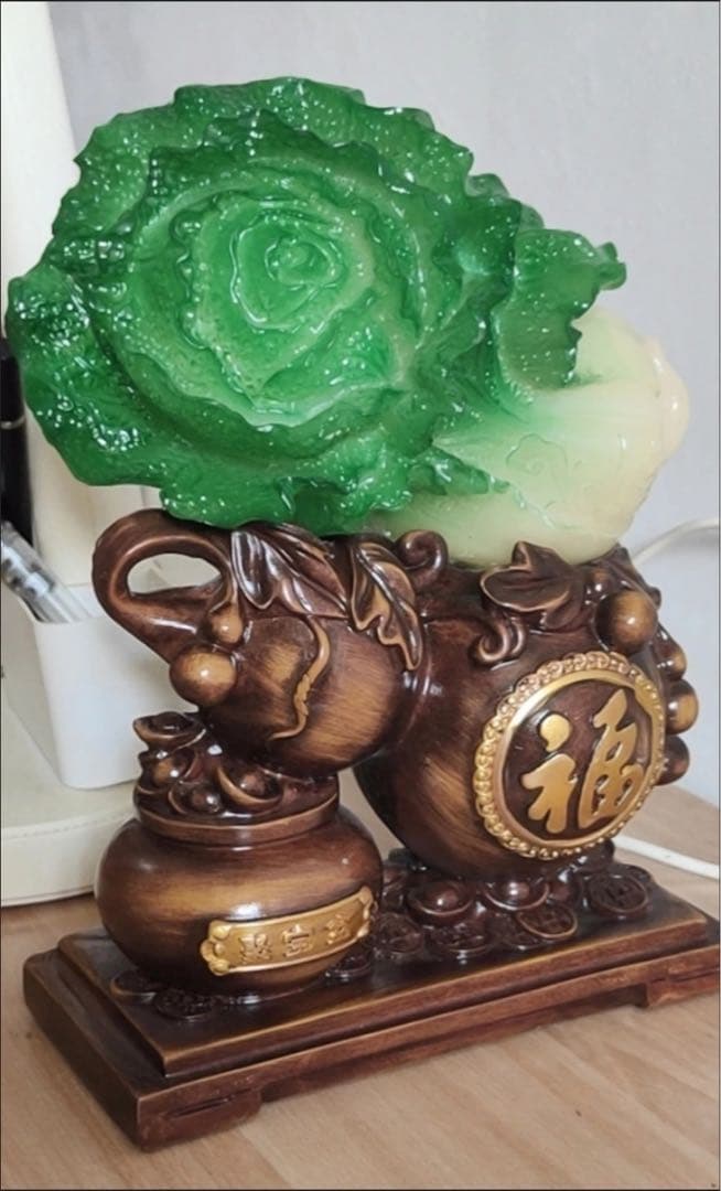 白菜と壺の置物