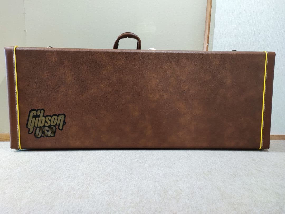 2006年製 Gibson EXPLORER 76/EB ハードケース付き