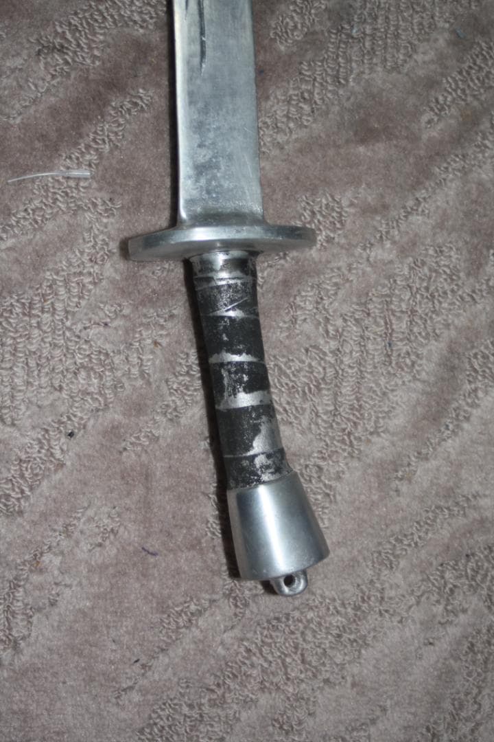 模造刀　海賊　アルミ洋刀　全長８４Cm,重さ９２０ｇ　並品　現状