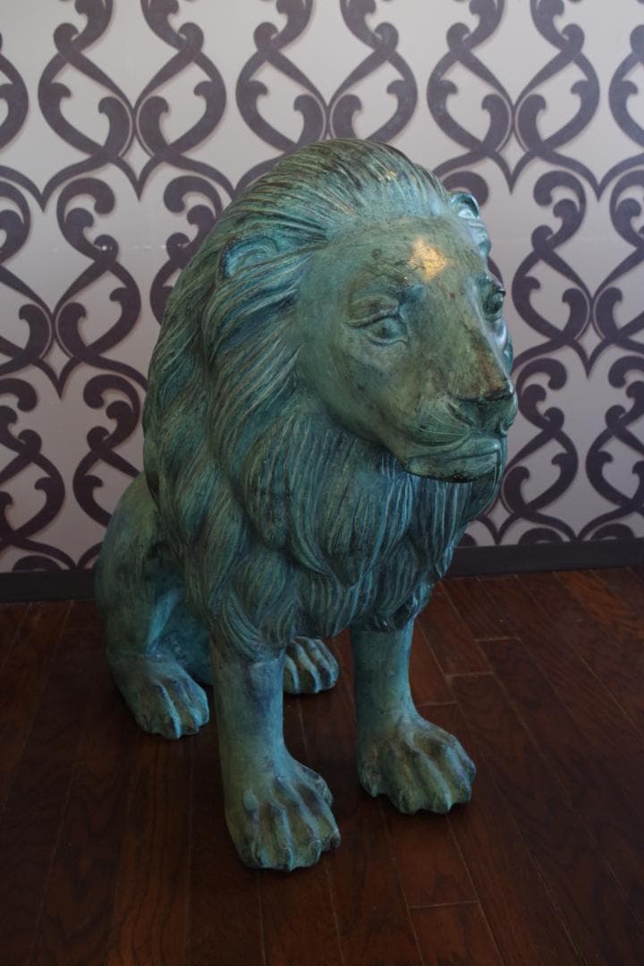 ライオン像