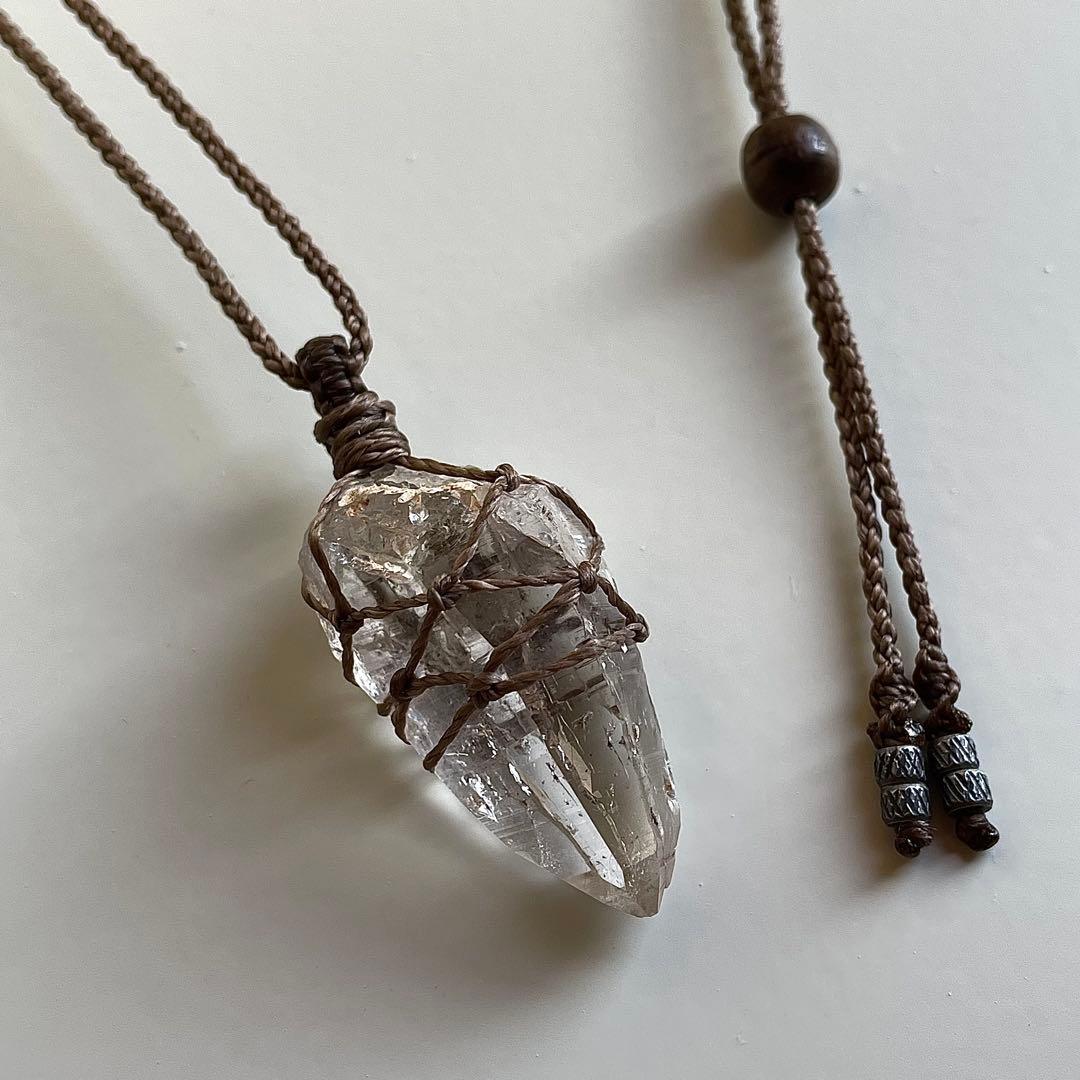 ヒマラヤ水晶 ガネッシュヒマール ＊ マクラメペンダント ネックレス 32