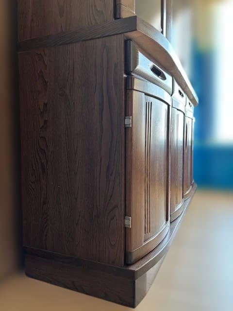 【送料込88,000円】大型　木製キャビネット ガラス扉 美品