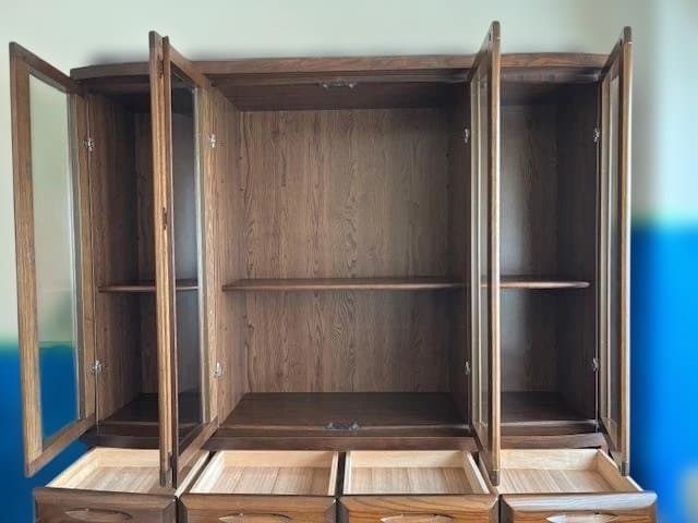 【送料込88,000円】大型　木製キャビネット ガラス扉 美品