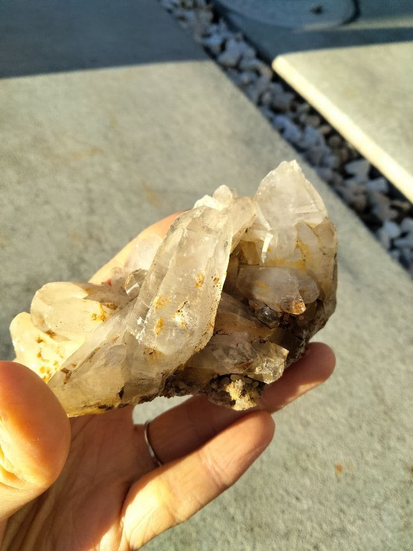 長野県　天然水晶　栗生水晶山産　水晶　原石　192グラム　早い者勝ち